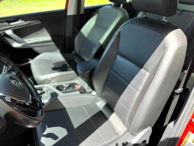 Помаранчевий Фольксваген Тігуан, об'ємом двигуна 2 л та пробігом 31 тис. км за 9000 $, фото 9 на Automoto.ua