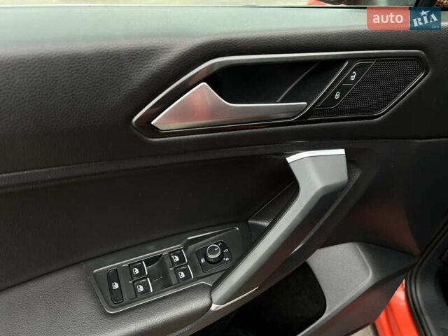 Помаранчевий Фольксваген Тігуан, об'ємом двигуна 1.98 л та пробігом 58 тис. км за 18900 $, фото 17 на Automoto.ua