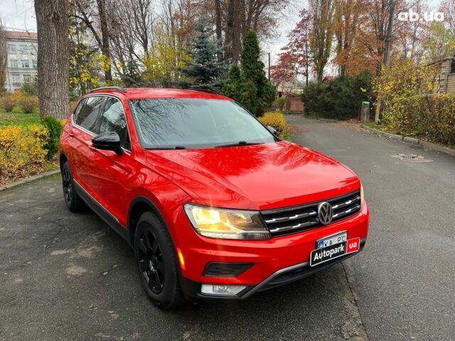 Оранжевый Фольксваген Тигуан, объемом двигателя 2 л и пробегом 176 тыс. км за 17790 $, фото 2 на Automoto.ua