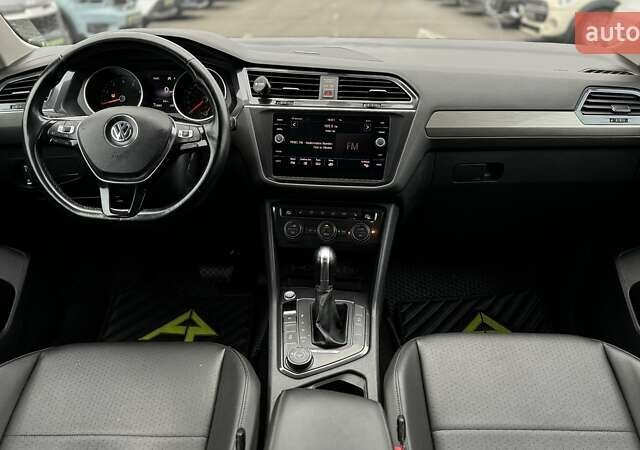 Оранжевый Фольксваген Тигуан, объемом двигателя 1.98 л и пробегом 112 тыс. км за 18999 $, фото 24 на Automoto.ua