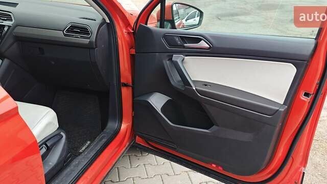 Оранжевый Фольксваген Тигуан, объемом двигателя 1.98 л и пробегом 148 тыс. км за 16200 $, фото 42 на Automoto.ua