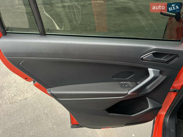 Помаранчевий Фольксваген Тігуан, об'ємом двигуна 1.98 л та пробігом 58 тис. км за 18900 $, фото 35 на Automoto.ua