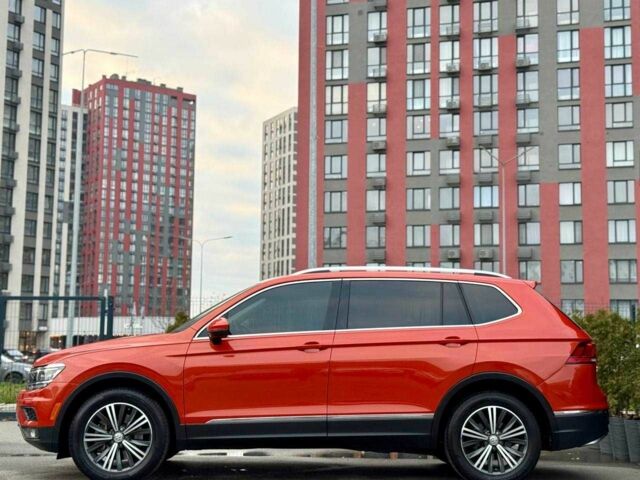 Оранжевый Фольксваген Тигуан, объемом двигателя 2 л и пробегом 46 тыс. км за 22500 $, фото 6 на Automoto.ua