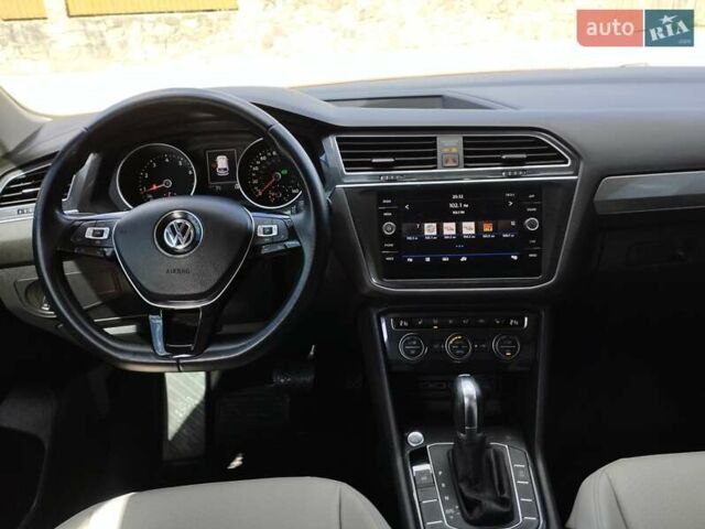 Помаранчевий Фольксваген Тігуан, об'ємом двигуна 1.98 л та пробігом 104 тис. км за 16200 $, фото 14 на Automoto.ua