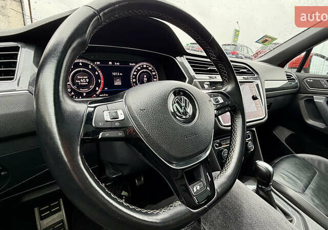 Оранжевый Фольксваген Тигуан, объемом двигателя 2 л и пробегом 152 тыс. км за 25900 $, фото 32 на Automoto.ua