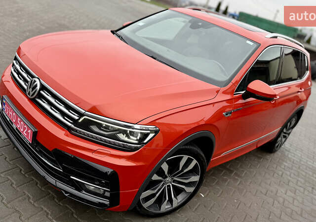 Оранжевый Фольксваген Тигуан, объемом двигателя 2 л и пробегом 152 тыс. км за 25900 $, фото 1 на Automoto.ua