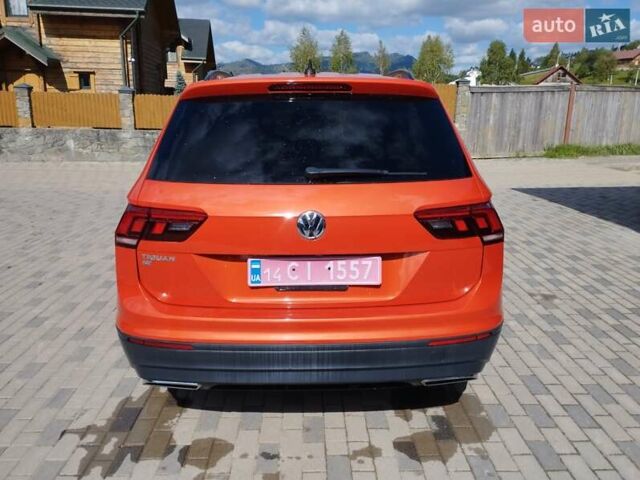 Помаранчевий Фольксваген Тігуан, об'ємом двигуна 1.98 л та пробігом 104 тис. км за 16200 $, фото 10 на Automoto.ua