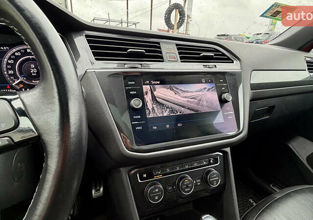 Оранжевый Фольксваген Тигуан, объемом двигателя 2 л и пробегом 152 тыс. км за 25900 $, фото 31 на Automoto.ua