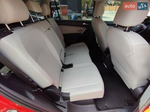 Помаранчевий Фольксваген Тігуан, об'ємом двигуна 1.98 л та пробігом 104 тис. км за 16200 $, фото 13 на Automoto.ua