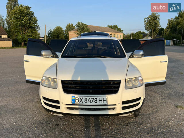 Белый Фольксваген Туарег, объемом двигателя 3.2 л и пробегом 350 тыс. км за 8300 $, фото 14 на Automoto.ua
