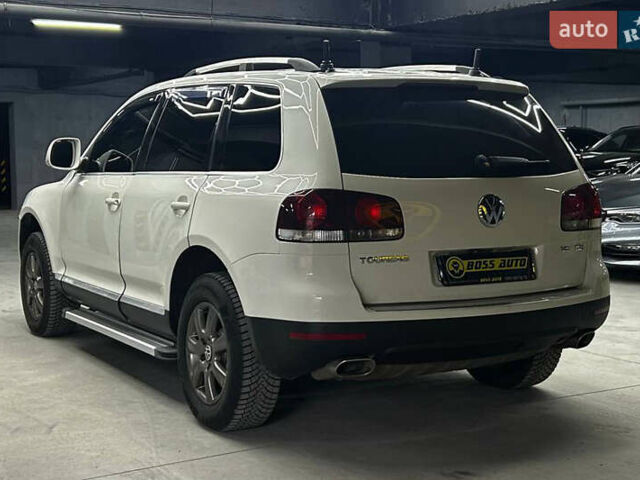 Фольксваген Туарег 2007 у Чернівцях на Automoto.ua Білий Фольксваген Туарег, об'ємом двигуна 2.97 л та пробігом 284 тис. км за 11000 $, фото 3 на Automoto.ua