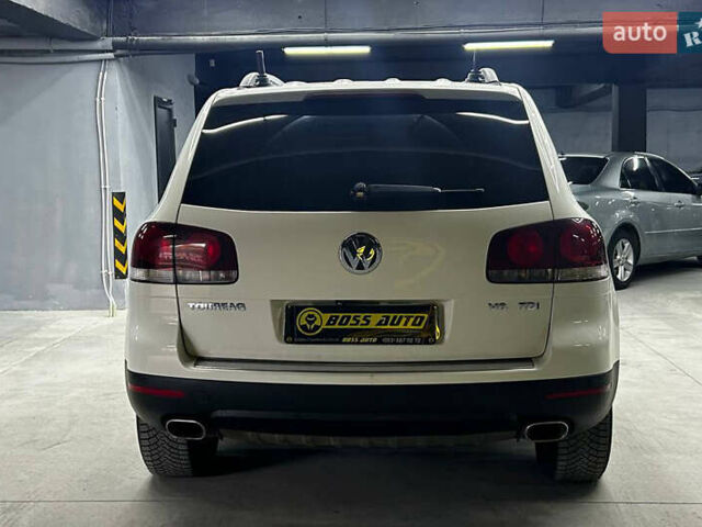 Фольксваген Туарег 2007 у Чернівцях на Automoto.ua Білий Фольксваген Туарег, об'ємом двигуна 2.97 л та пробігом 284 тис. км за 11000 $, фото 4 на Automoto.ua