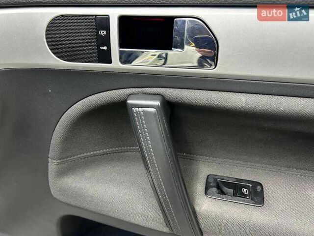 Фольксваген Туарег 2007 у Чернівцях на Automoto.ua Білий Фольксваген Туарег, об'ємом двигуна 2.97 л та пробігом 284 тис. км за 11000 $, фото 9 на Automoto.ua