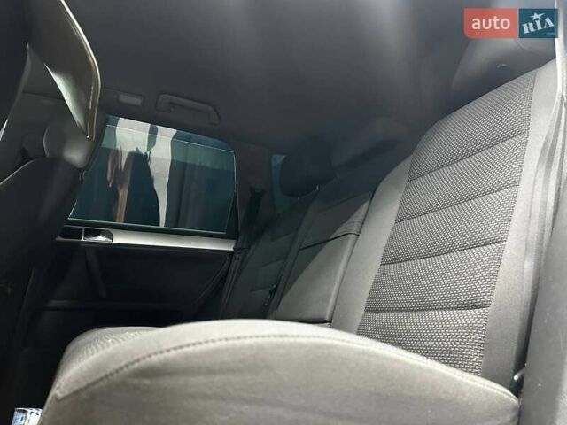 Фольксваген Туарег 2007 у Чернівцях на Automoto.ua Білий Фольксваген Туарег, об'ємом двигуна 2.97 л та пробігом 284 тис. км за 11000 $, фото 16 на Automoto.ua