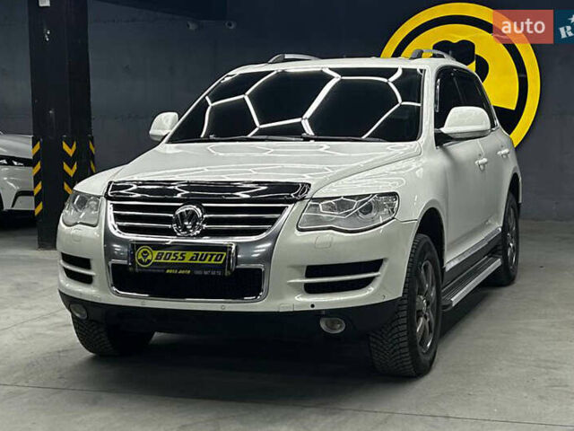 Фольксваген Туарег 2007 у Чернівцях на Automoto.ua Білий Фольксваген Туарег, об'ємом двигуна 2.97 л та пробігом 284 тис. км за 11000 $, фото 2 на Automoto.ua