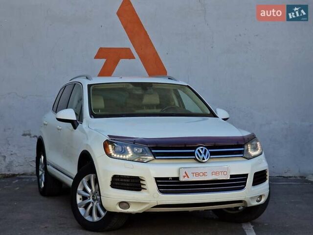 Белый Фольксваген Туарег, объемом двигателя 2.97 л и пробегом 264 тыс. км за 17490 $, фото 14 на Automoto.ua
