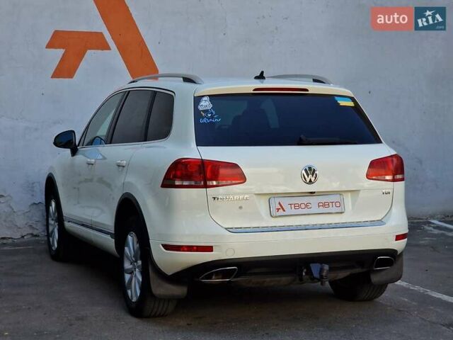 Белый Фольксваген Туарег, объемом двигателя 2.97 л и пробегом 264 тыс. км за 17490 $, фото 37 на Automoto.ua