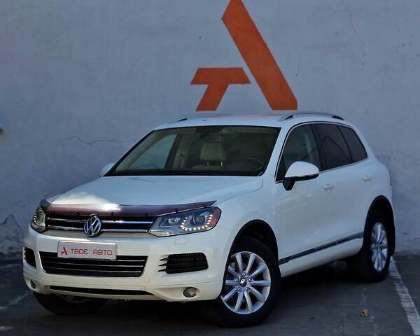 Белый Фольксваген Туарег, объемом двигателя 2.97 л и пробегом 264 тыс. км за 17490 $, фото 12 на Automoto.ua