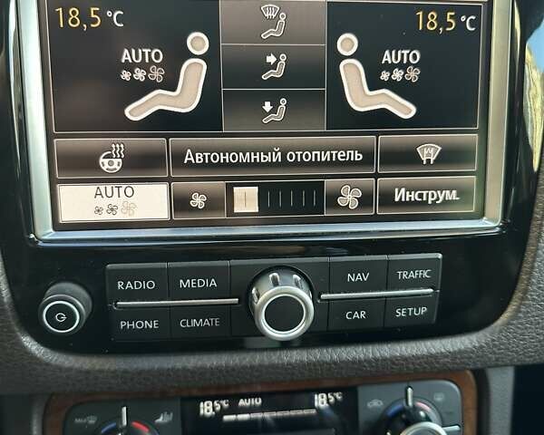 Белый Фольксваген Туарег, объемом двигателя 2.97 л и пробегом 260 тыс. км за 19200 $, фото 34 на Automoto.ua