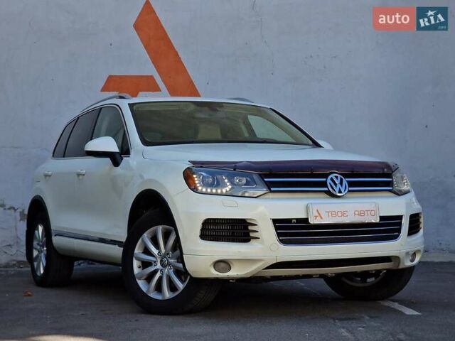 Белый Фольксваген Туарег, объемом двигателя 2.97 л и пробегом 264 тыс. км за 17490 $, фото 17 на Automoto.ua