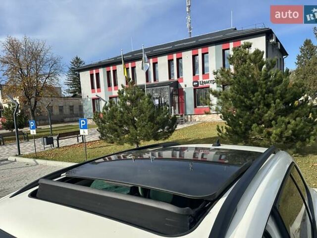 Белый Фольксваген Туарег, объемом двигателя 2.97 л и пробегом 260 тыс. км за 19200 $, фото 18 на Automoto.ua