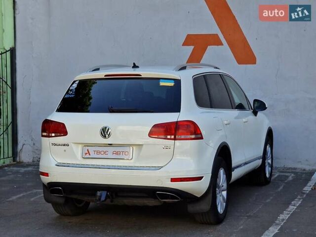 Белый Фольксваген Туарег, объемом двигателя 2.97 л и пробегом 264 тыс. км за 17490 $, фото 36 на Automoto.ua