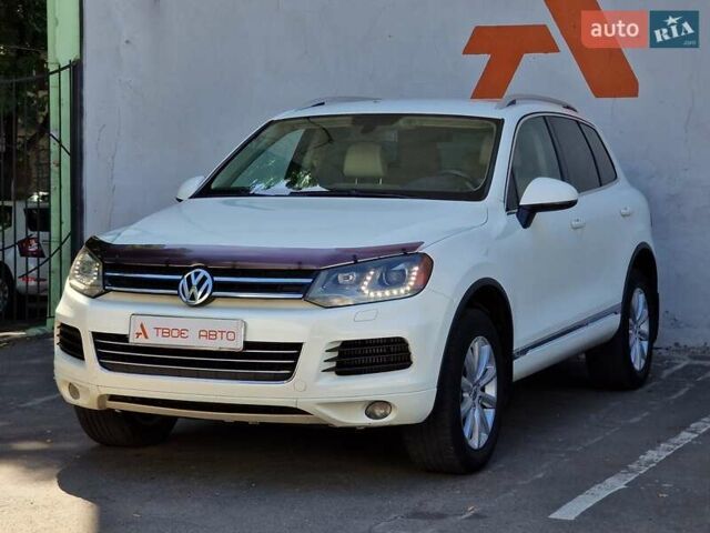 Белый Фольксваген Туарег, объемом двигателя 2.97 л и пробегом 264 тыс. км за 17490 $, фото 5 на Automoto.ua