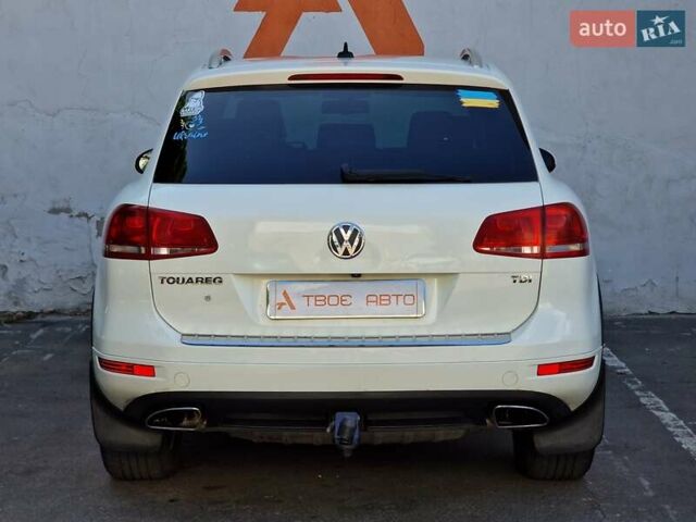 Белый Фольксваген Туарег, объемом двигателя 2.97 л и пробегом 264 тыс. км за 17490 $, фото 35 на Automoto.ua