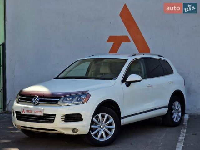 Белый Фольксваген Туарег, объемом двигателя 2.97 л и пробегом 264 тыс. км за 17490 $, фото 7 на Automoto.ua
