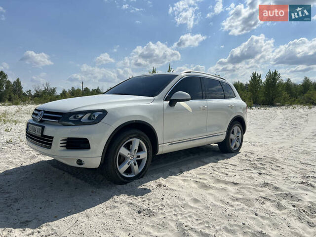 Белый Фольксваген Туарег, объемом двигателя 3.6 л и пробегом 133 тыс. км за 14000 $, фото 14 на Automoto.ua