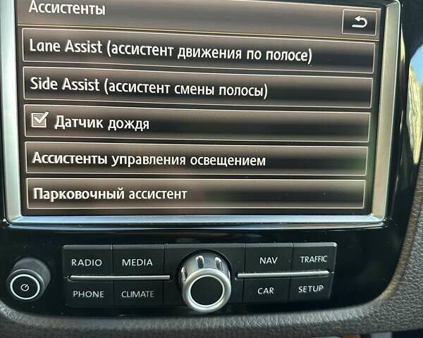 Белый Фольксваген Туарег, объемом двигателя 2.97 л и пробегом 260 тыс. км за 19200 $, фото 45 на Automoto.ua