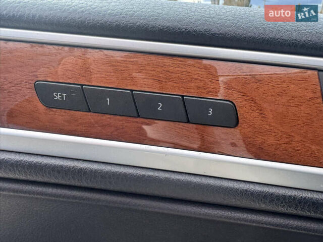 Белый Фольксваген Туарег, объемом двигателя 2.97 л и пробегом 200 тыс. км за 13500 $, фото 13 на Automoto.ua