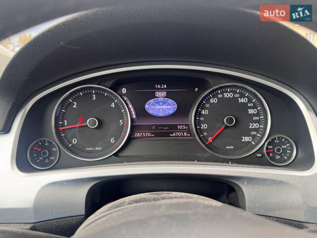 Белый Фольксваген Туарег, объемом двигателя 2.97 л и пробегом 200 тыс. км за 13500 $, фото 15 на Automoto.ua