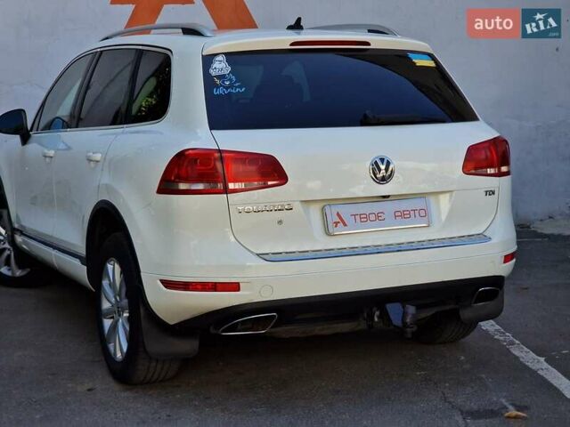 Белый Фольксваген Туарег, объемом двигателя 2.97 л и пробегом 264 тыс. км за 17490 $, фото 33 на Automoto.ua