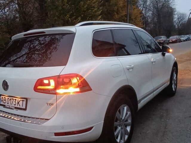 Белый Фольксваген Туарег, объемом двигателя 3 л и пробегом 289 тыс. км за 17500 $, фото 4 на Automoto.ua