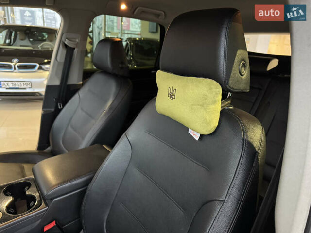 Белый Фольксваген Туарег, объемом двигателя 3.6 л и пробегом 280 тыс. км за 14500 $, фото 21 на Automoto.ua