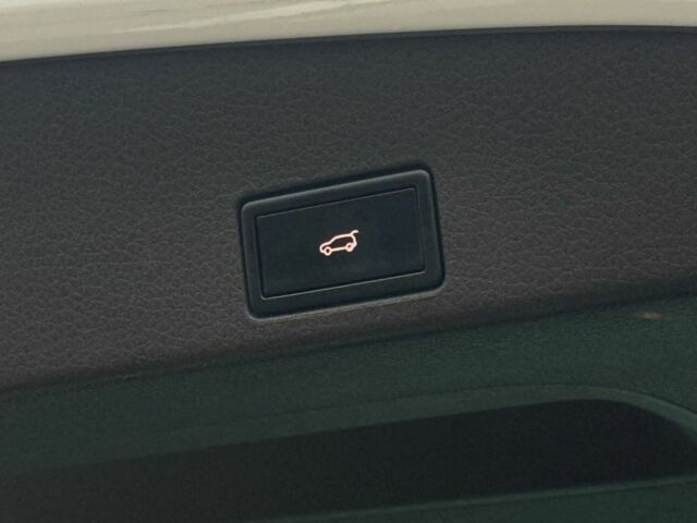 Белый Фольксваген Туарег, объемом двигателя 3 л и пробегом 189 тыс. км за 17450 $, фото 21 на Automoto.ua