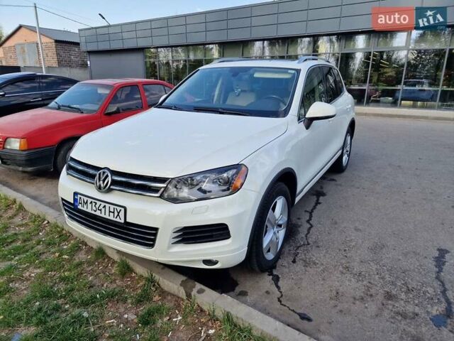 Белый Фольксваген Туарег, объемом двигателя 2.97 л и пробегом 240 тыс. км за 17900 $, фото 8 на Automoto.ua