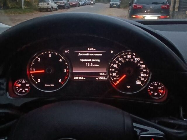 Белый Фольксваген Туарег, объемом двигателя 3 л и пробегом 289 тыс. км за 17500 $, фото 5 на Automoto.ua