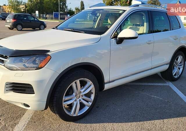 Белый Фольксваген Туарег, объемом двигателя 2.97 л и пробегом 320 тыс. км за 15400 $, фото 15 на Automoto.ua