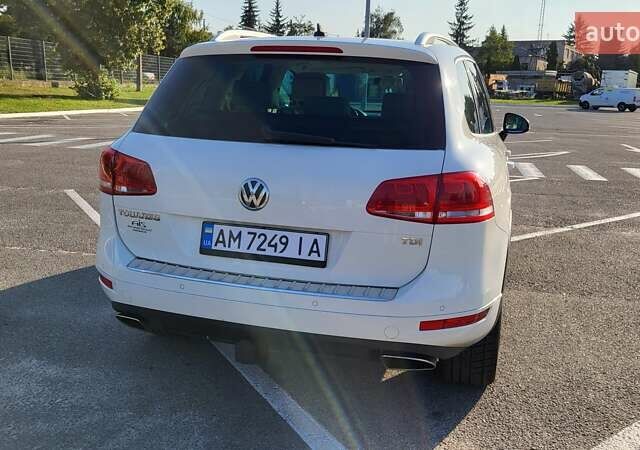 Белый Фольксваген Туарег, объемом двигателя 2.97 л и пробегом 320 тыс. км за 15400 $, фото 9 на Automoto.ua