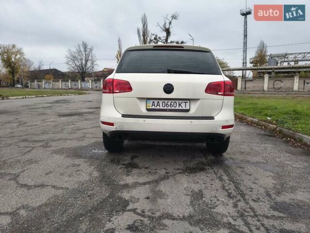 Белый Фольксваген Туарег, объемом двигателя 3 л и пробегом 346 тыс. км за 13500 $, фото 8 на Automoto.ua