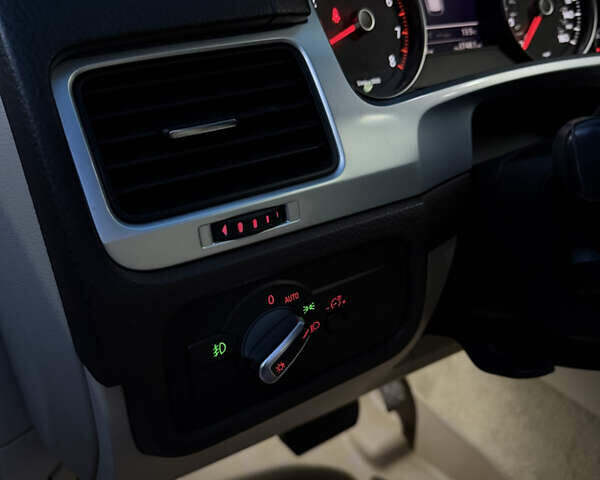 Белый Фольксваген Туарег, объемом двигателя 3.6 л и пробегом 296 тыс. км за 12900 $, фото 20 на Automoto.ua