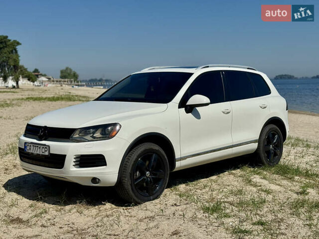 Білий Фольксваген Туарег, об'ємом двигуна 2.97 л та пробігом 298 тис. км за 19000 $, фото 14 на Automoto.ua