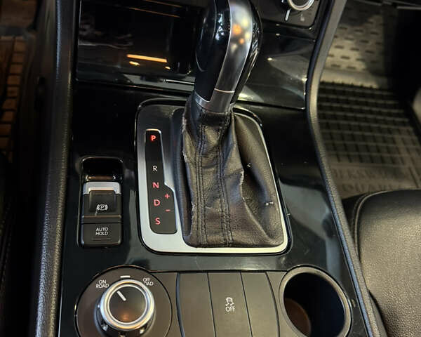 Белый Фольксваген Туарег, объемом двигателя 3.6 л и пробегом 280 тыс. км за 14500 $, фото 16 на Automoto.ua