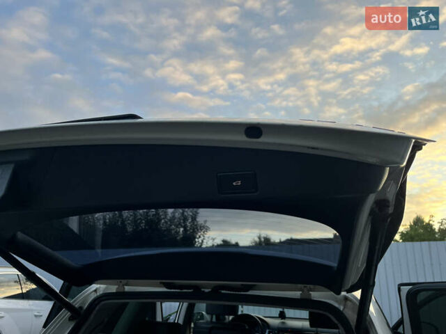 Белый Фольксваген Туарег, объемом двигателя 2.97 л и пробегом 262 тыс. км за 18500 $, фото 29 на Automoto.ua