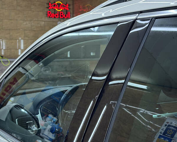 Белый Фольксваген Туарег, объемом двигателя 2.97 л и пробегом 3 тыс. км за 19000 $, фото 12 на Automoto.ua