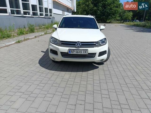 Белый Фольксваген Туарег, объемом двигателя 2.97 л и пробегом 250 тыс. км за 19000 $, фото 10 на Automoto.ua