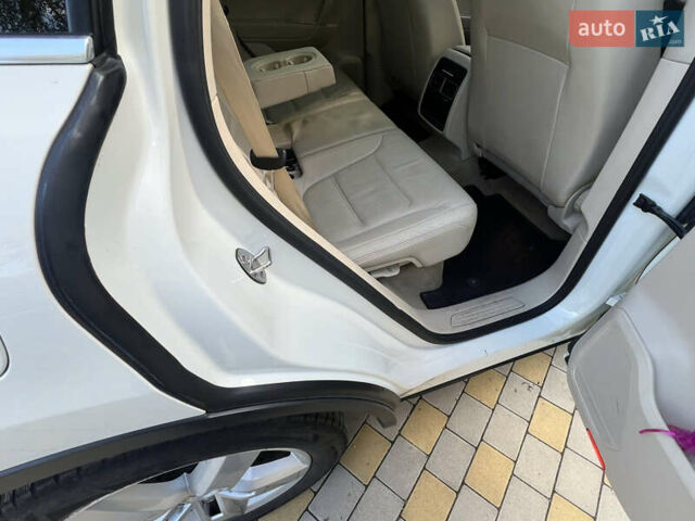 Белый Фольксваген Туарег, объемом двигателя 3.6 л и пробегом 181 тыс. км за 17770 $, фото 17 на Automoto.ua