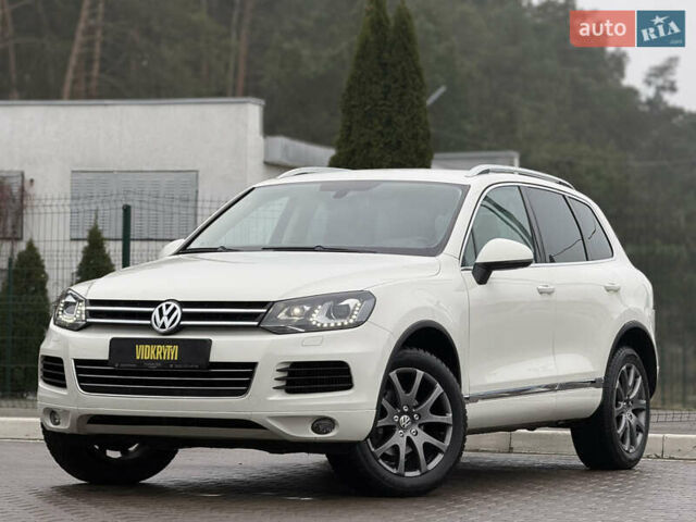 Белый Фольксваген Туарег, объемом двигателя 2.97 л и пробегом 189 тыс. км за 17450 $, фото 1 на Automoto.ua